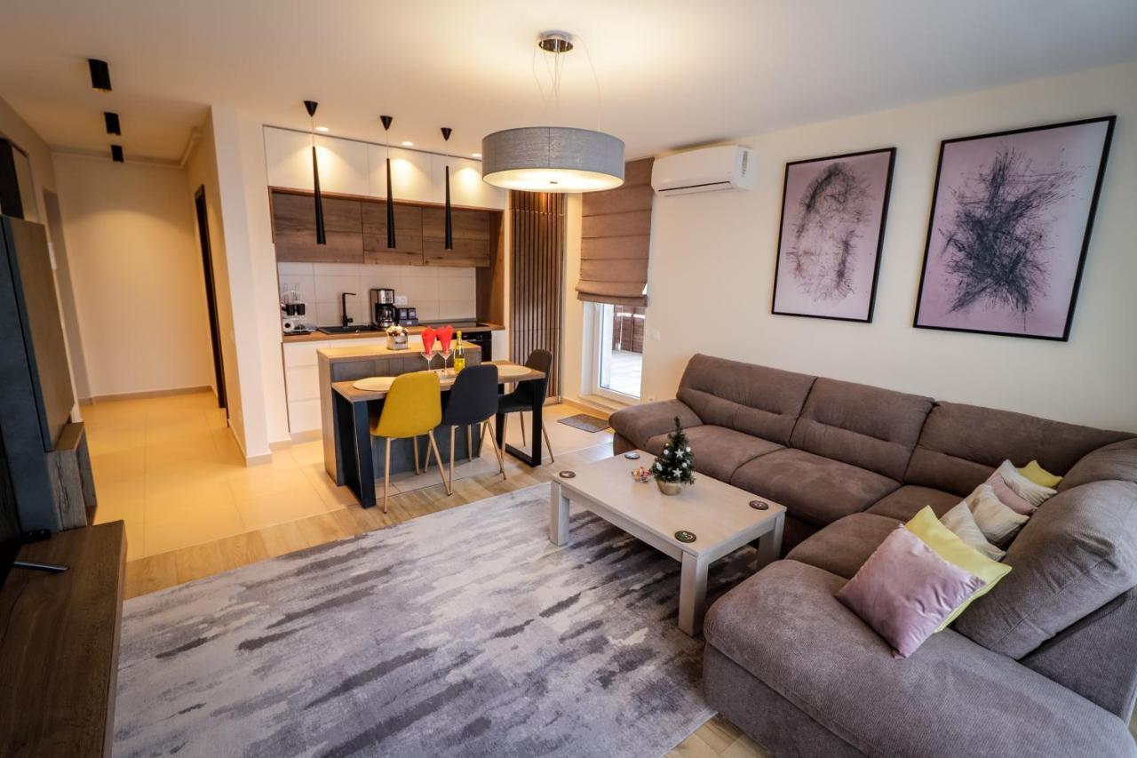 Lux Green Apartament 2 Lägenhet Braşov Exteriör bild