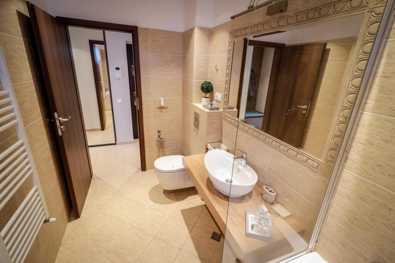 Lux Green Apartament 2 Lägenhet Braşov Exteriör bild