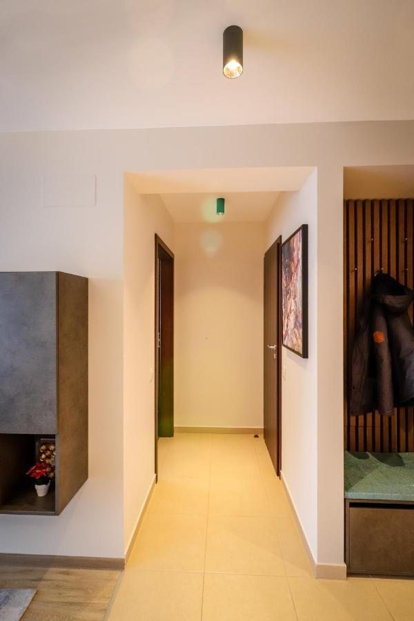 Lux Green Apartament 2 Lägenhet Braşov Exteriör bild