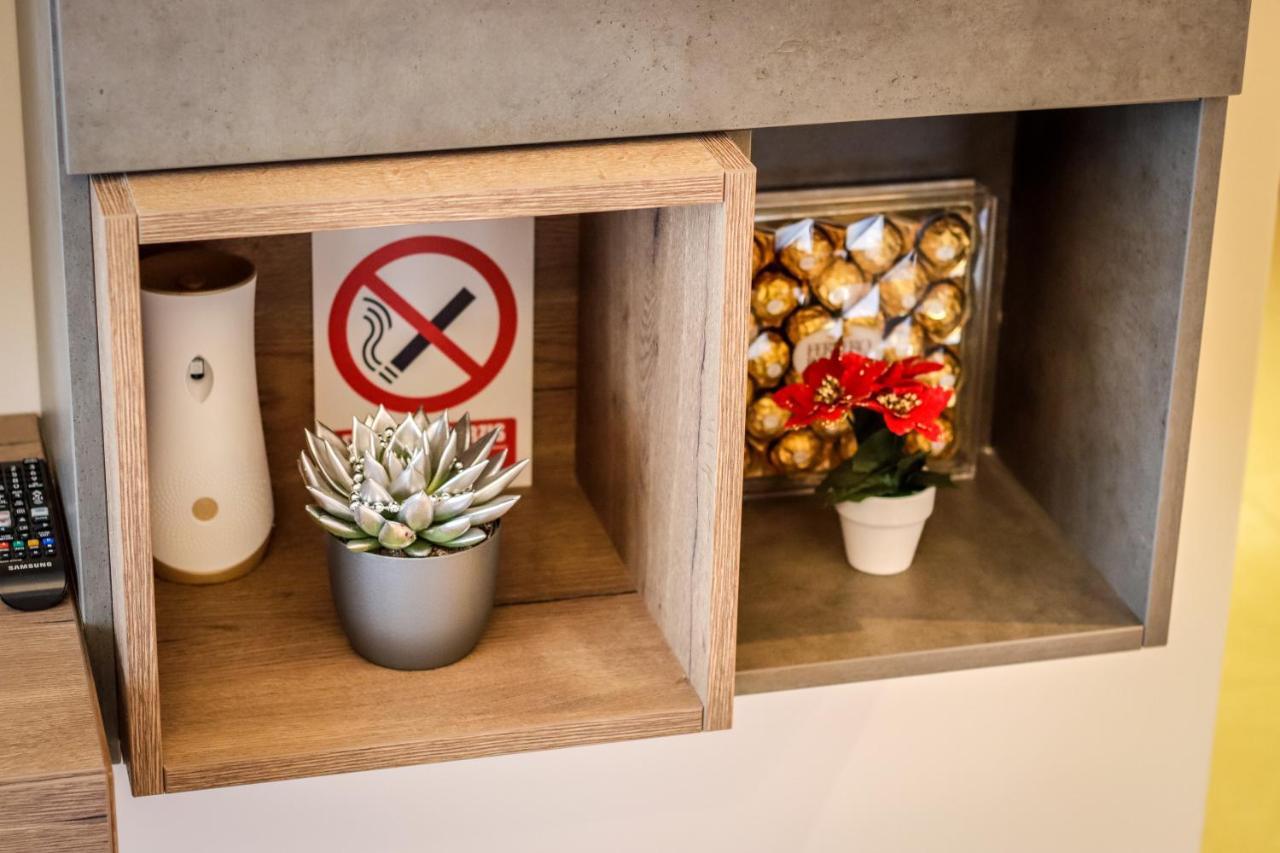 Lux Green Apartament 2 Lägenhet Braşov Exteriör bild