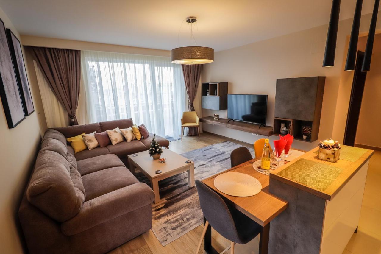 Lux Green Apartament 2 Lägenhet Braşov Exteriör bild